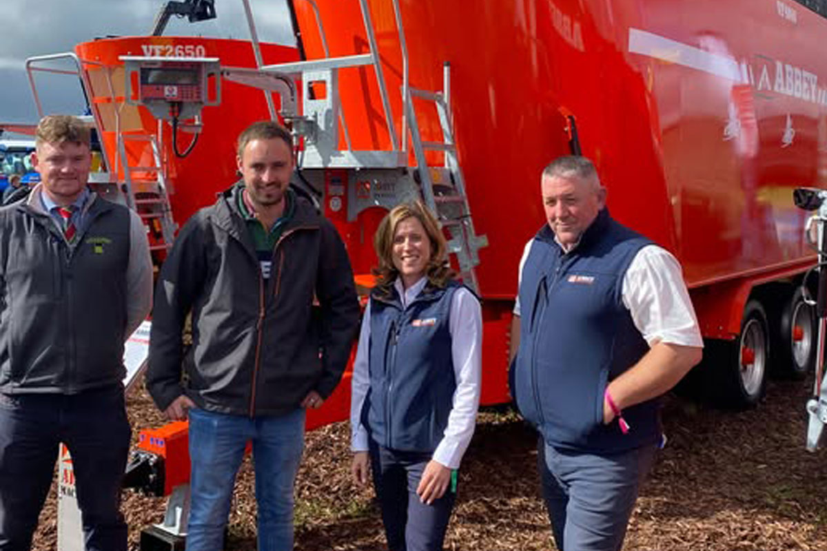 Abbey Diet Feeders: Built for Better Feeding, Every Day